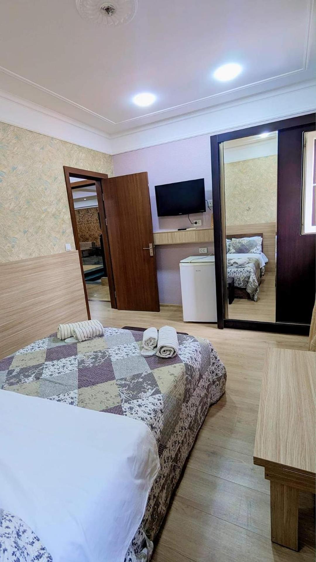 Dkd-Bridge Hotel Tbilisi Room photo