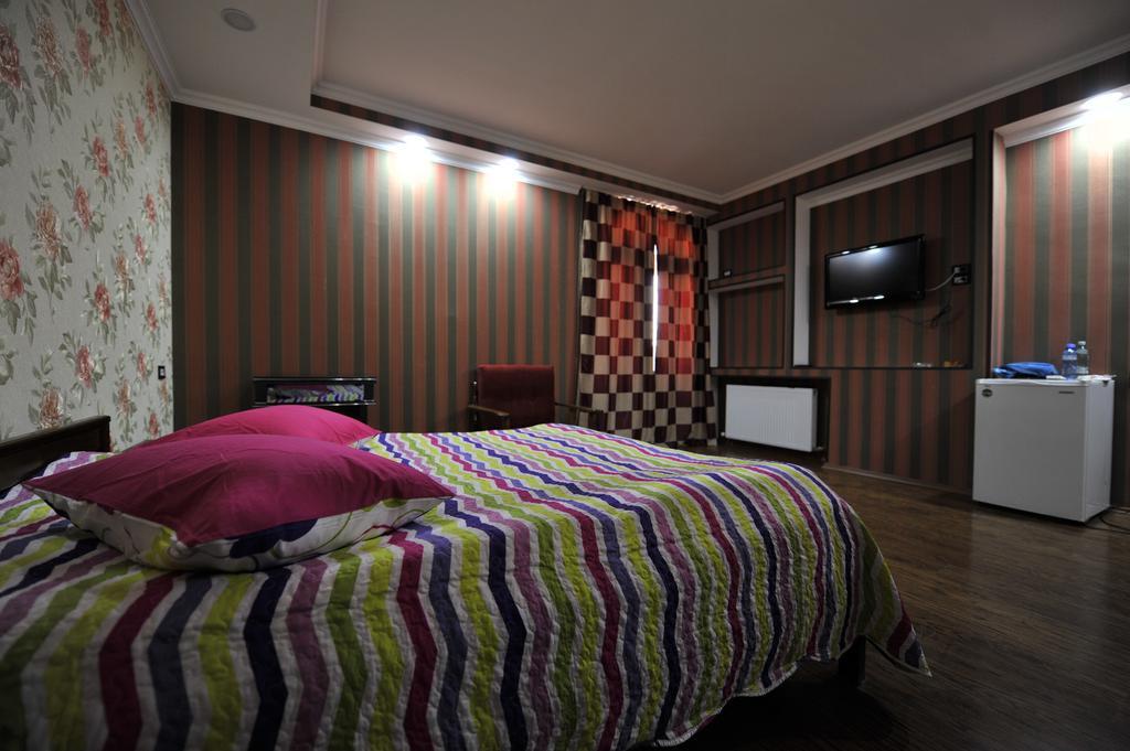Dkd-Bridge Hotel Tbilisi Exterior photo