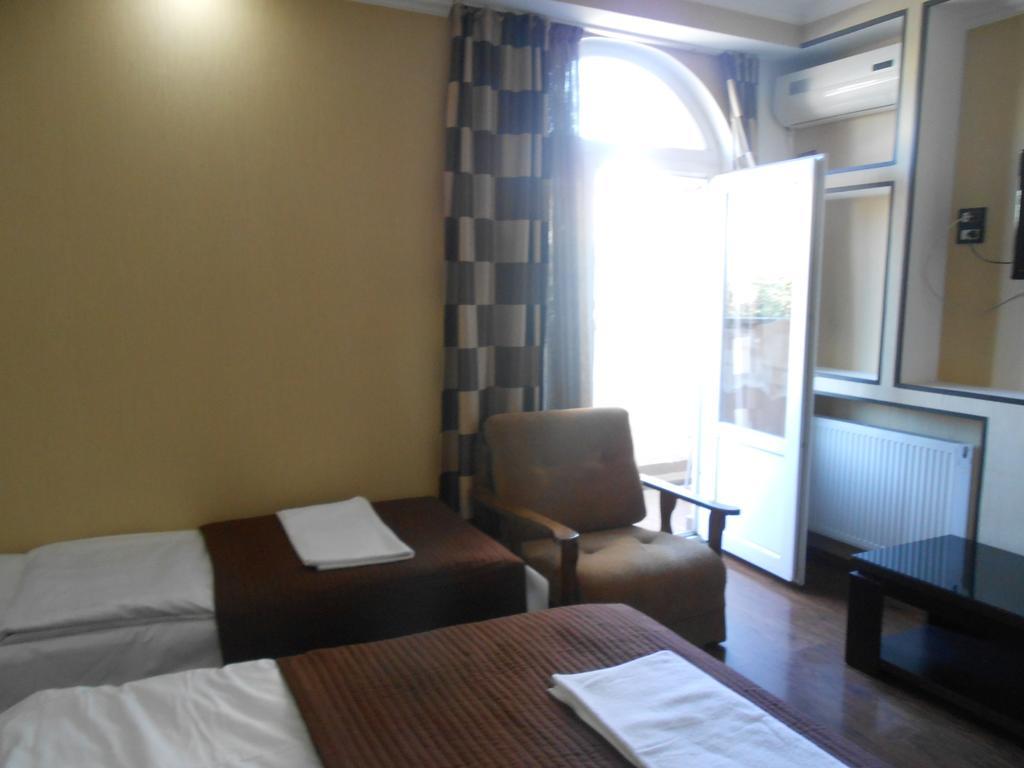 Dkd-Bridge Hotel Tbilisi Exterior photo